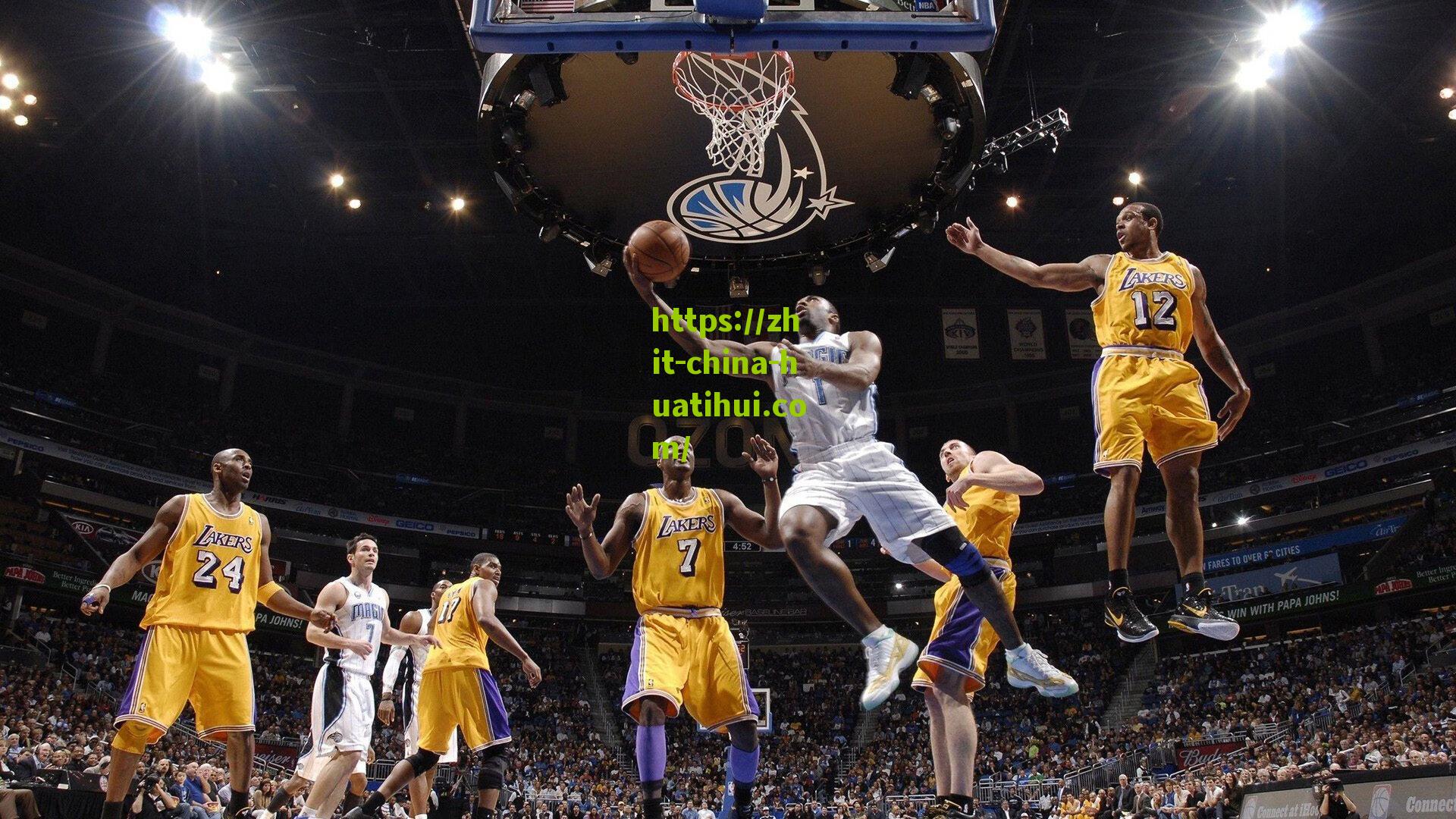 威斯特法伦响起刺耳嘘声 门将科贝尔坦言如芒在背 多特蒙德半场低迷引主场球迷强烈不满